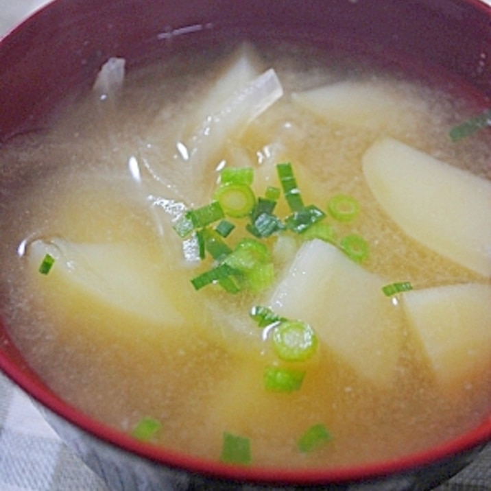 じゃがいもと玉ねぎの味噌汁 レシピ 作り方 By Alohawaii 楽天レシピ じゃがいもと玉ねぎの味噌汁 レシピ 作り方 By Alohawaii 楽天レシピ